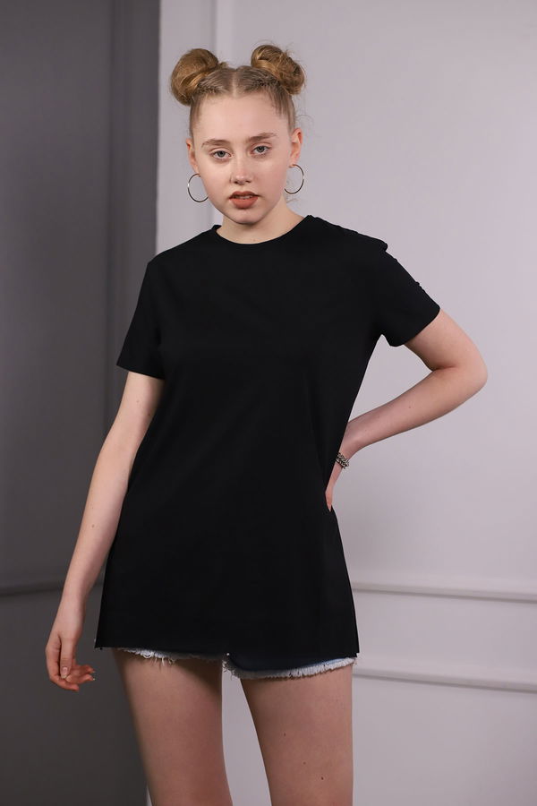 Bisiklet Yaka Yırtmaçlı T-shirt SIYAH Bisiklet Yaka Yırtmaçlı T-shirt SIYAH