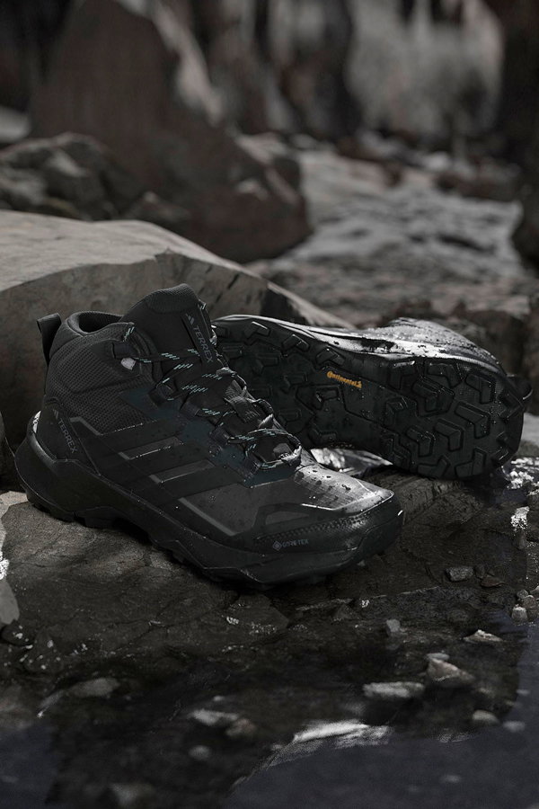Adidas Terrex Skychaser AX5 Mid Gore-Tex Kadın Bot SIYAH