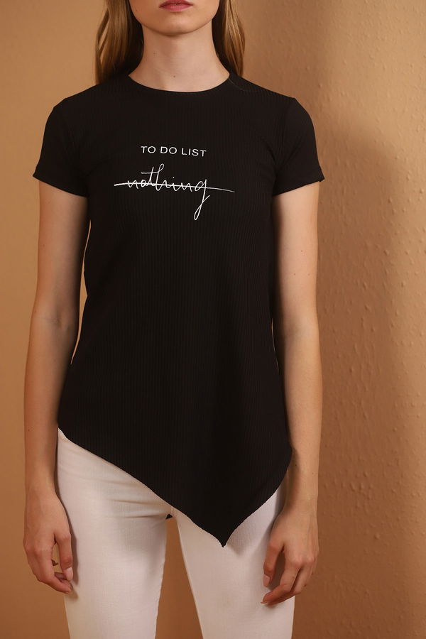 Gabria Asimetrik Kesim Baskılı T-shirt Gabria Asimetrik Kesim Baskılı T-shirt