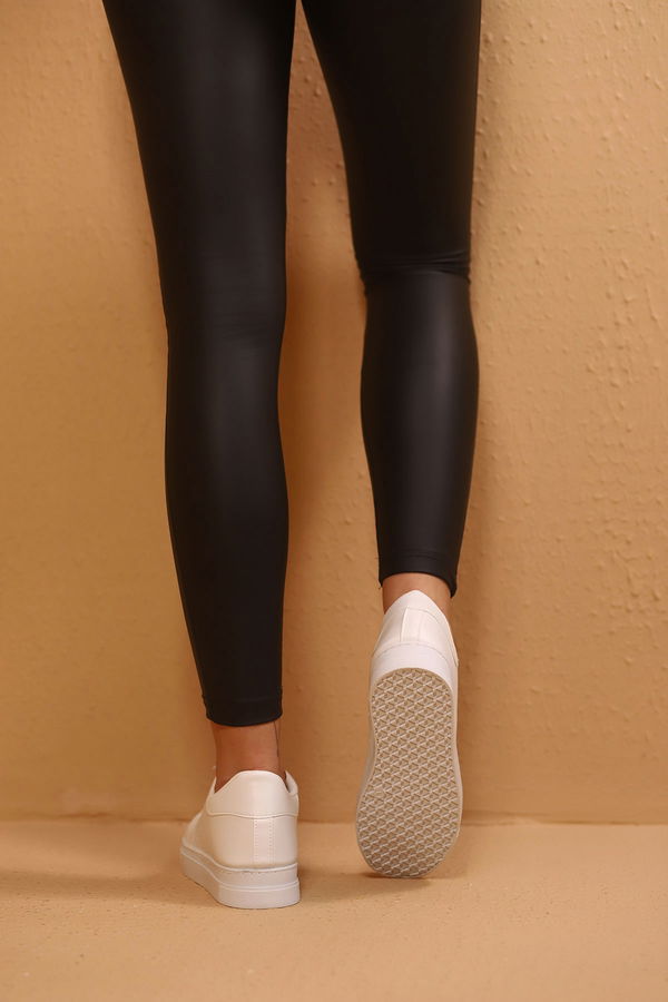 Bağcıklı Kadın Spor Ayakkabı Bağcıklı Kadın Spor Ayakkabı
