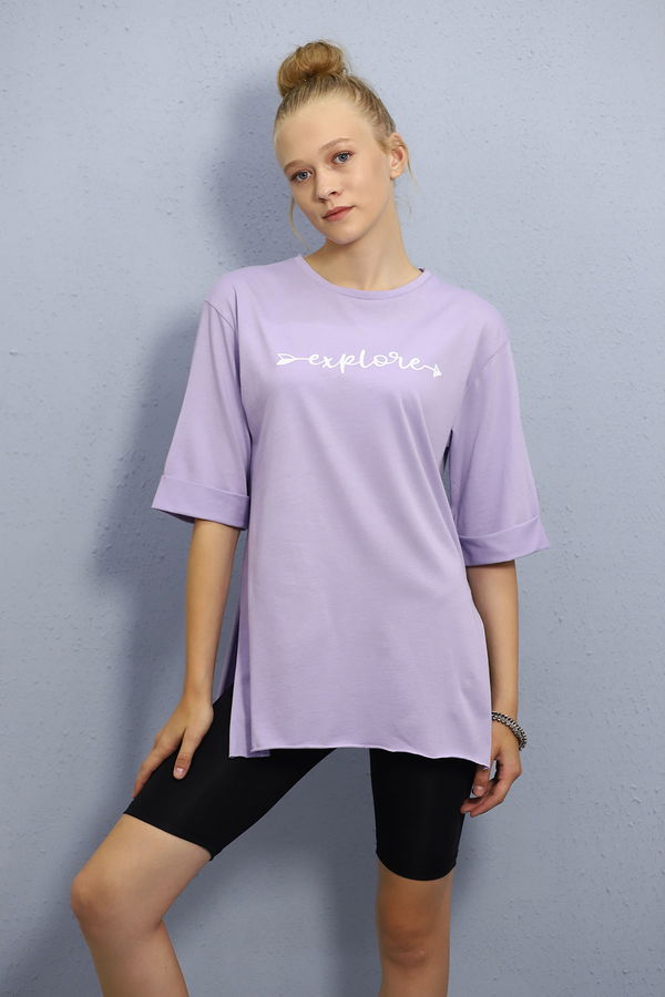 Kol Katlı Basklı T-shirt Kol Katlı Basklı T-shirt