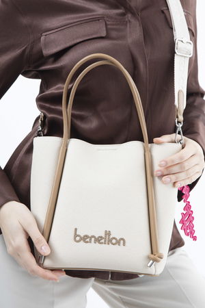 United Colors Of Benetton Kadın El Çantası BEJ United Colors Of Benetton Kadın El Çantası BEJ