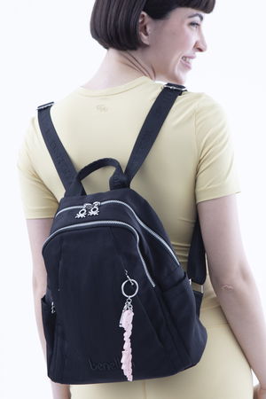 United Colors Of Benetton Kadın Sırt Çantası SIYAH United Colors Of Benetton Kadın Sırt Çantası SIYAH