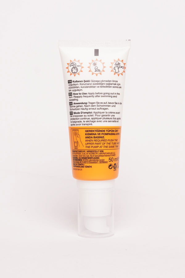 Bioxcin Sun Care Yağlı Ciltler İçin Güneş Kremi Beyaz Bioxcin Sun Care Yağlı Ciltler İçin Güneş Kremi Beyaz