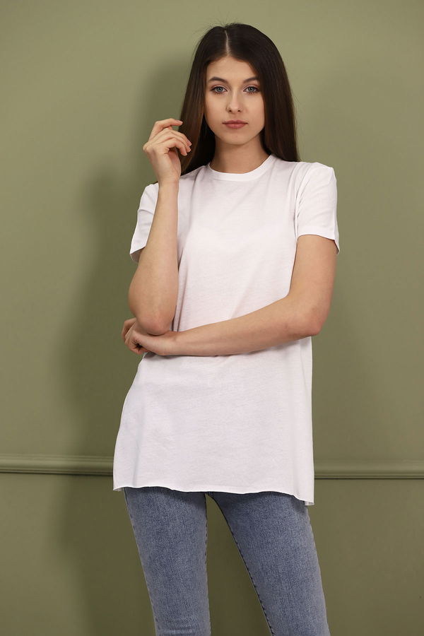 Bisiklet Yaka Yırtmaçlı T-shirt Beyaz Bisiklet Yaka Yırtmaçlı T-shirt Beyaz