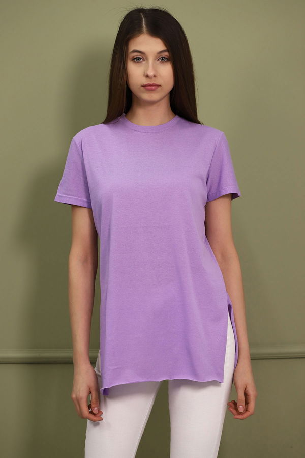 Bisiklet Yaka Yırtmaçlı T-shirt lila Bisiklet Yaka Yırtmaçlı T-shirt lila