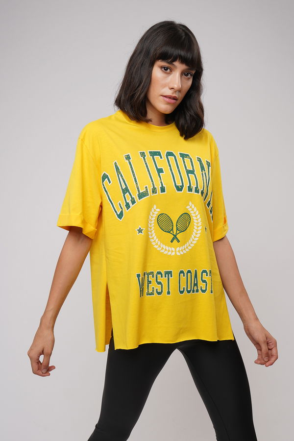 Gabria California Baskılı Yırtmaçlı T-shirt