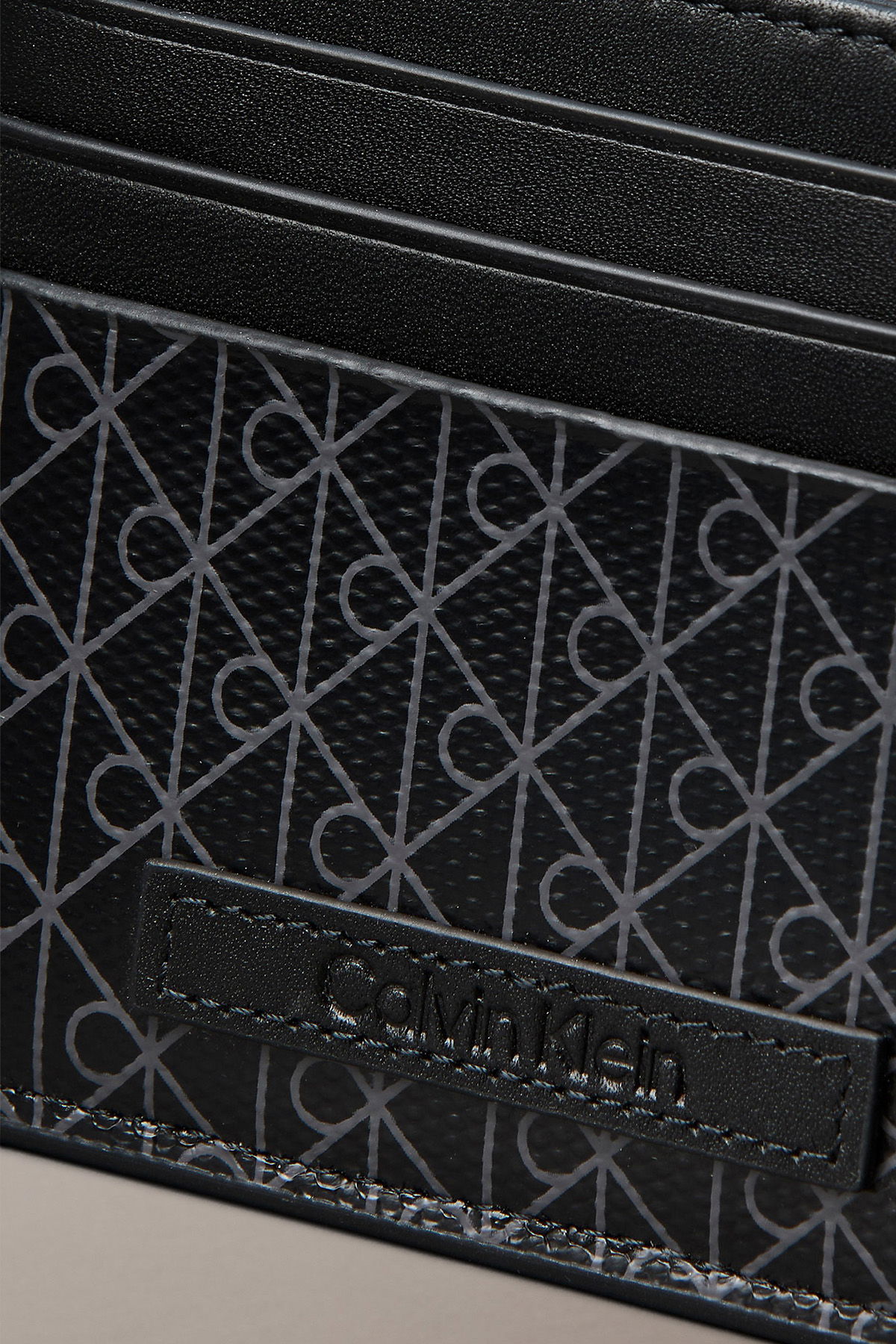 Calvin Klein Erkek Kartlık SIYAH