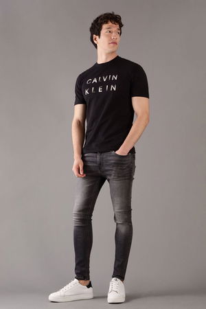 Calvin Klein Erkek T-shirt SİYAH Calvin Klein Erkek T-shirt SİYAH