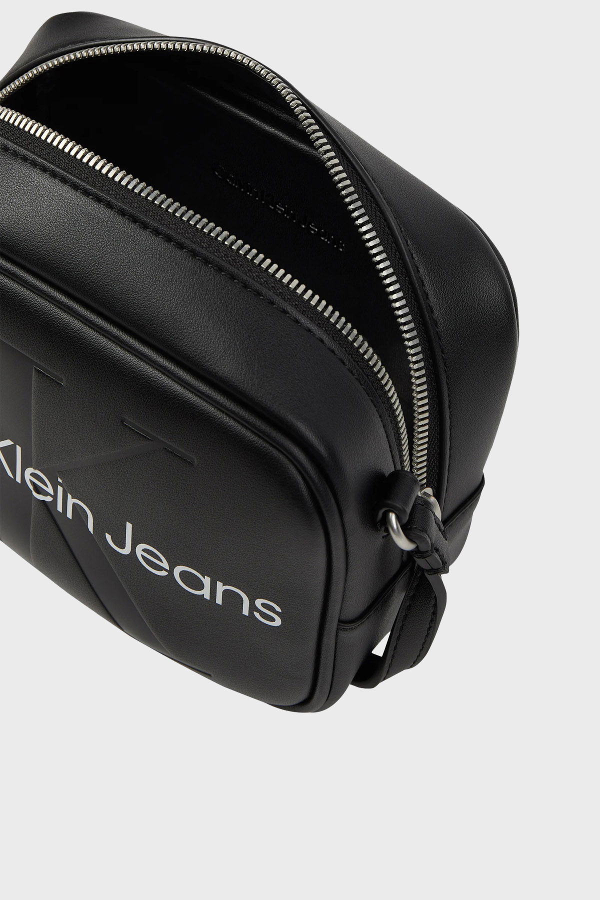 Calvin Klein Kadın Çapraz Çanta SIYAH Calvin Klein Kadın Çapraz Çanta SIYAH