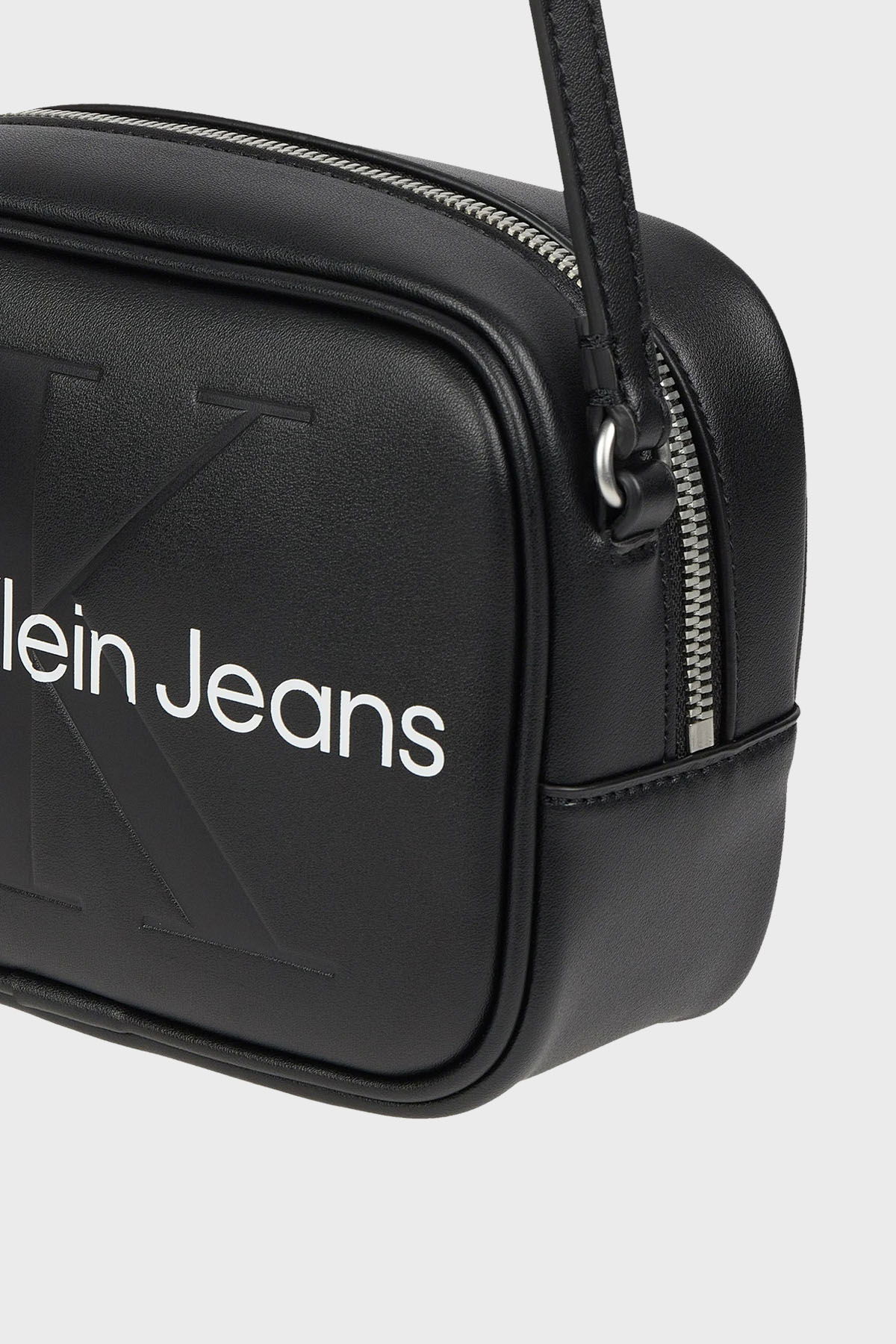 Calvin Klein Kadın Çapraz Çanta SIYAH Calvin Klein Kadın Çapraz Çanta SIYAH
