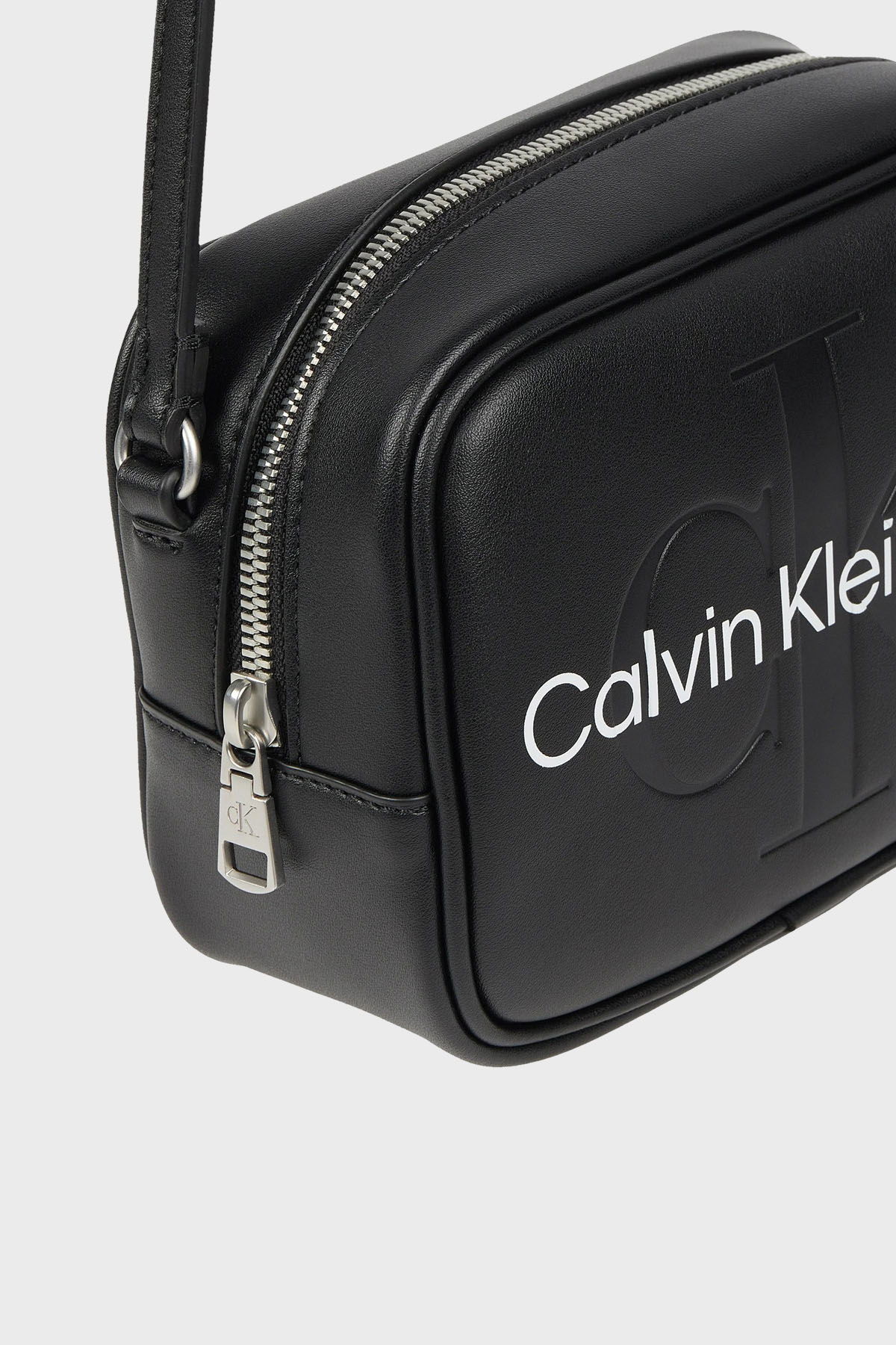 Calvin Klein Kadın Çapraz Çanta SIYAH Calvin Klein Kadın Çapraz Çanta SIYAH