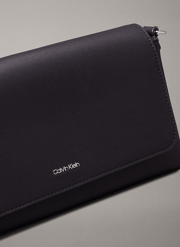 Calvin Klein Kadın Çanta SIYAH Calvin Klein Kadın Çanta SIYAH