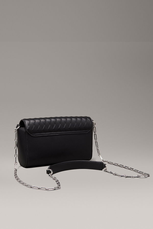 Calvin Klein Kadın Çapraz Çanta SIYAH Calvin Klein Kadın Çapraz Çanta SIYAH