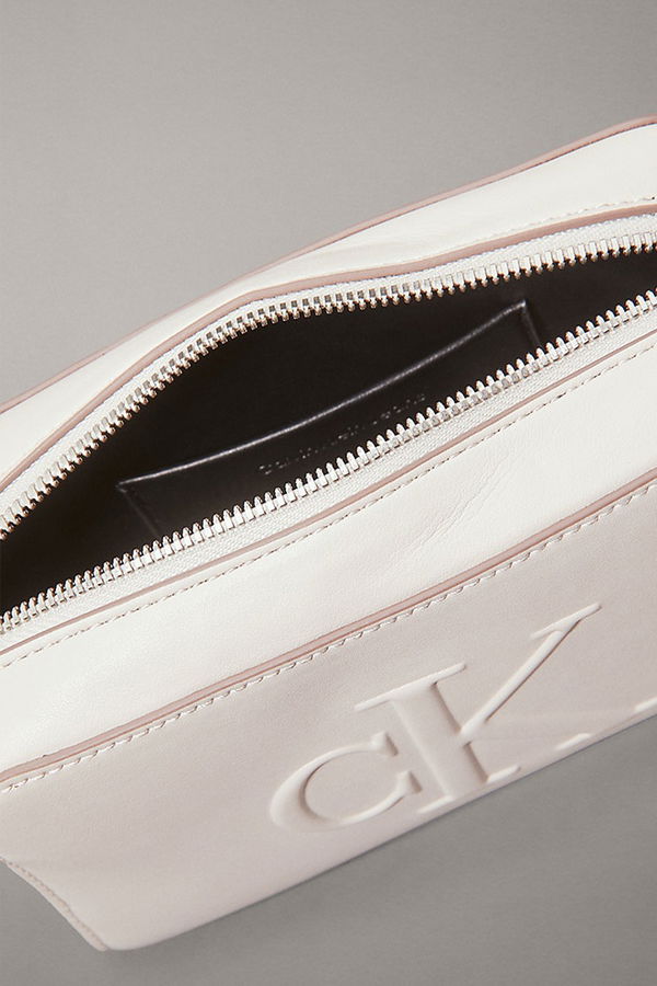 Calvin Klein Kadın Çapraz Çanta TAS Calvin Klein Kadın Çapraz Çanta TAS