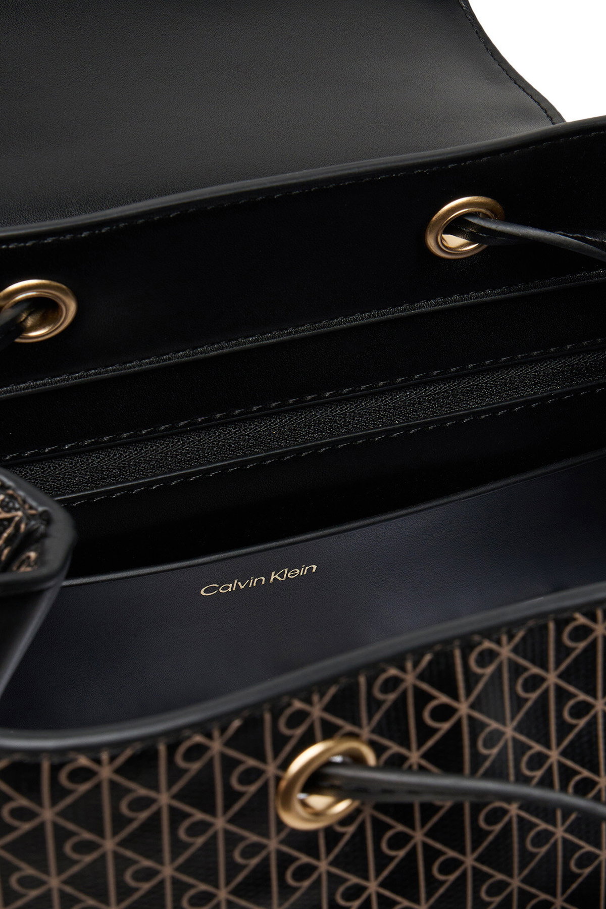 Calvin Klein Kadın Sırt Çantası KAHVERENGI