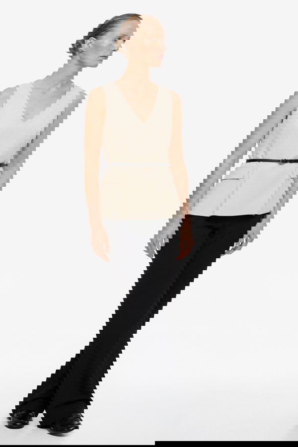 Koton Cep Detaylı V Yaka Kemerli Kolsuz Bluz VİZON