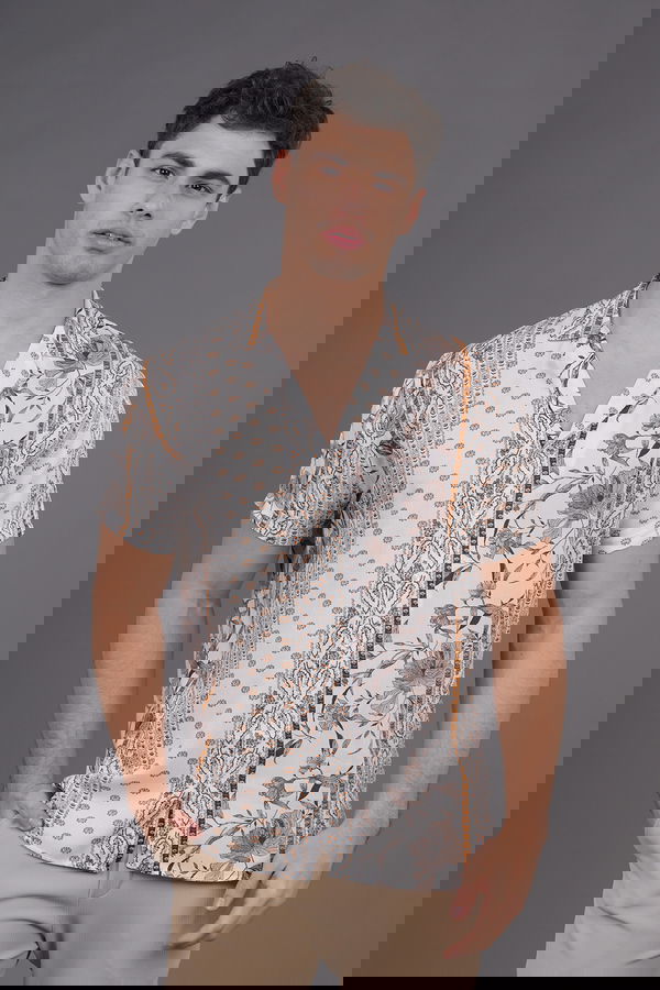 Çiçek Desenli Gömlek EKRU Çiçek Desenli Gömlek EKRU