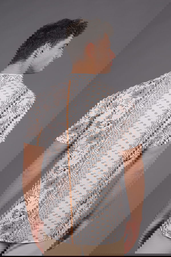 Çiçek Desenli Gömlek EKRU Çiçek Desenli Gömlek EKRU