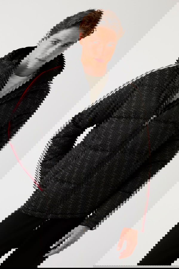 Guess Erkek Şişme Mont SIYAH Guess Erkek Şişme Mont SIYAH