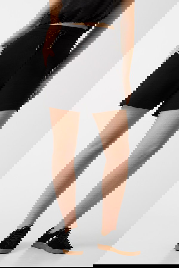 Guess Kadın Scuba Şort SIYAH