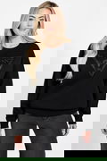 Guess Kadın Bisiklet Yaka Sweatshirt SIYAH Guess Kadın Bisiklet Yaka Sweatshirt SIYAH