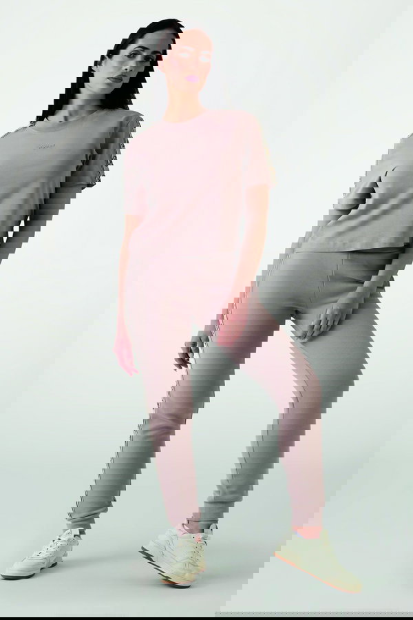 Guess Kadın T-shirt PUDRA