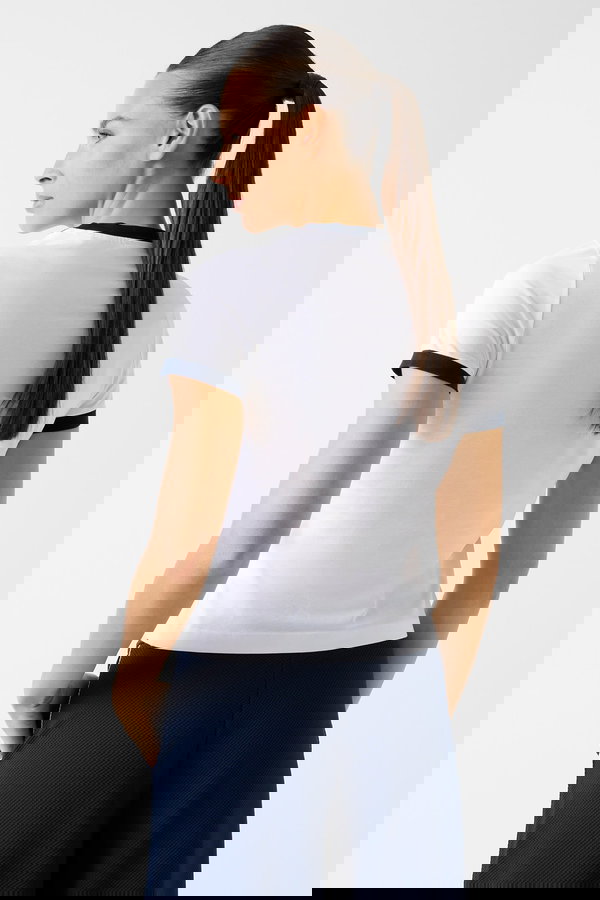 Guess Kadın T-shirt Beyaz