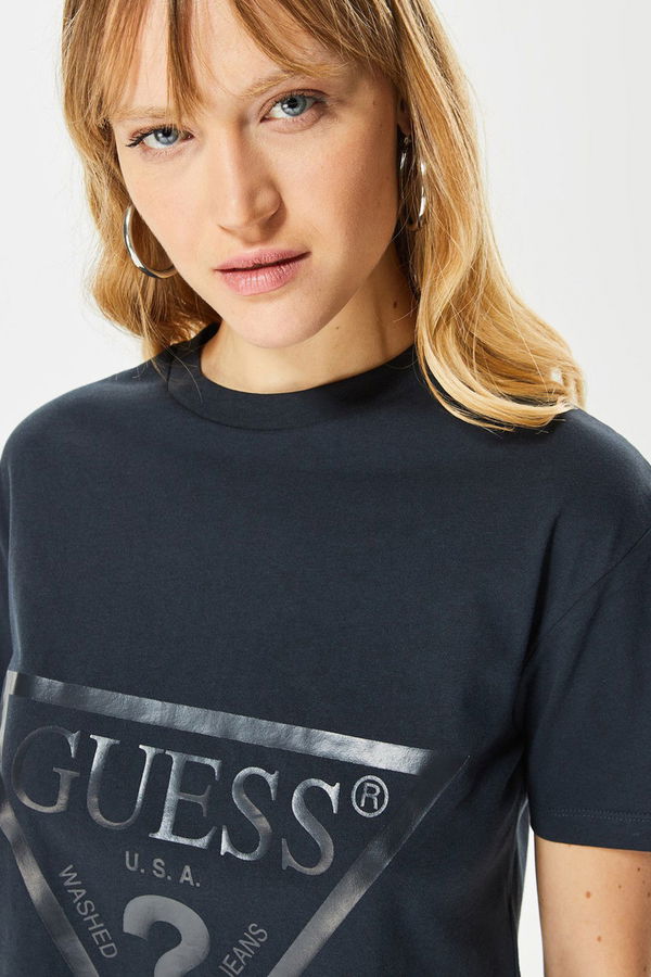 Guess Kadın T-shirt SIYAH Guess Kadın T-shirt SIYAH
