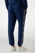 Guess Paça Lastikli Eşofman Altı LACIVERT Guess Paça Lastikli Eşofman Altı LACIVERT