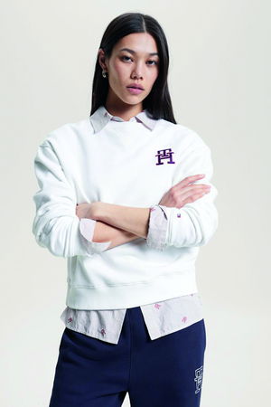 Tommy Hilfiger Bisiklet Yaka Sweat BEYAZ Tommy Hilfiger Bisiklet Yaka Sweat BEYAZ
