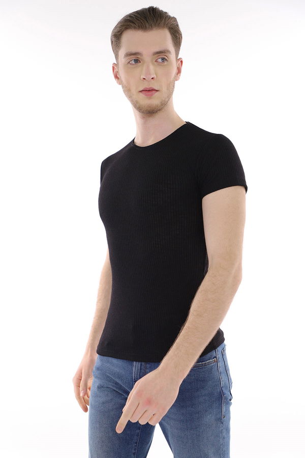 İnce Çizgili T-Shirt SIYAH İnce Çizgili T-Shirt SIYAH