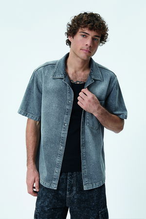 Koton Çıtçıt Düğmeli Oversize Kot Gömlek GRİ Koton Çıtçıt Düğmeli Oversize Kot Gömlek GRİ