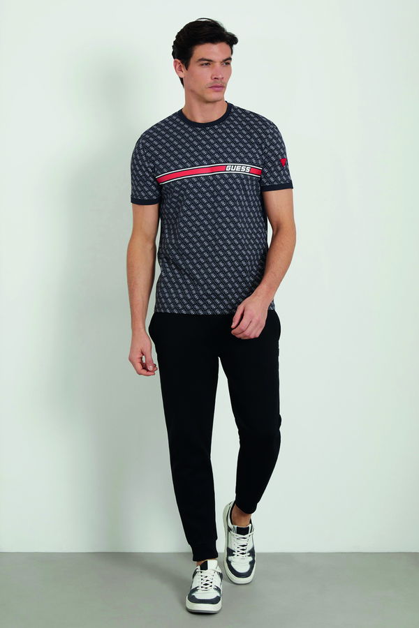 Guess Logo Baskılı Erkek T-shirt SIYAH Guess Logo Baskılı Erkek T-shirt SIYAH