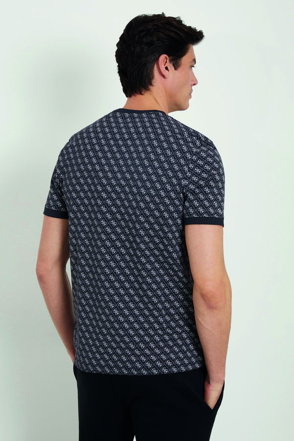Guess Logo Baskılı Erkek T-shirt SIYAH Guess Logo Baskılı Erkek T-shirt SIYAH