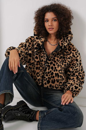 Gabria Kapişonlu Desenli Kısa Mont LEOPAR Gabria Kapişonlu Desenli Kısa Mont LEOPAR