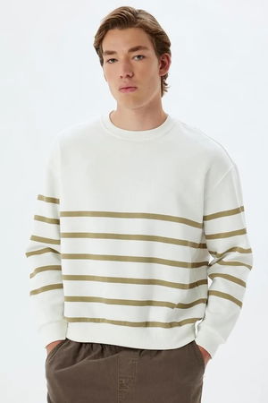 Koton Bisiklet Yaka Çizgili Şardonlu Pamuk Karışımlı Oversize Sweatshirt EKRU-BEJ Koton Bisiklet Yaka Çizgili Şardonlu Pamuk Karışımlı Oversize Sweatshirt EKRU-BEJ