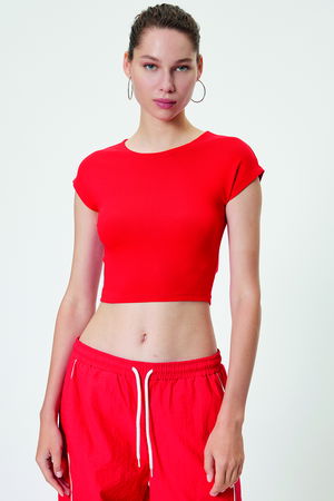 Koton Bisiklet Yaka Modal Karışımlı Slim Fit Basic T-shirt Kırmızı Koton Bisiklet Yaka Modal Karışımlı Slim Fit Basic T-shirt Kırmızı