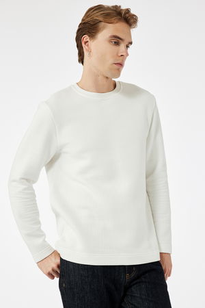 Koton Erkek Bisiklet Yaka Basic Sweatshirt EKRU Koton Erkek Bisiklet Yaka Basic Sweatshirt EKRU