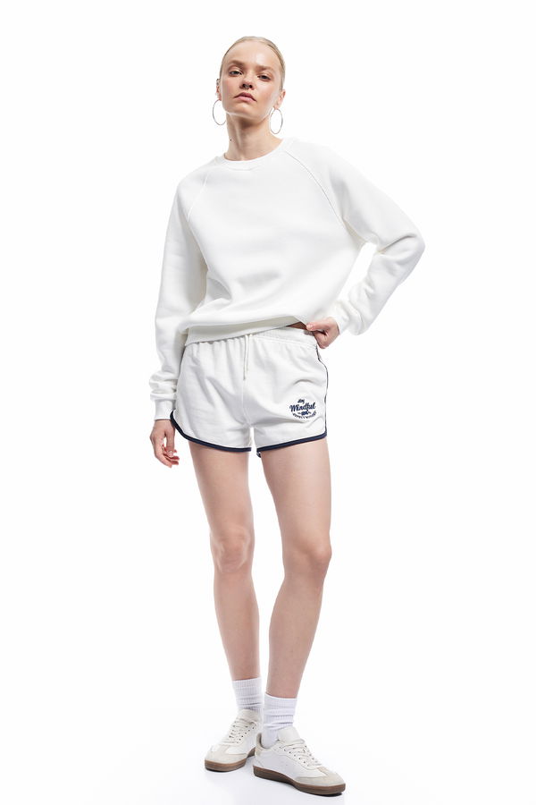 Koton Kadın Şardonlu Oversize Sweatshirt EKRU Koton Kadın Şardonlu Oversize Sweatshirt EKRU