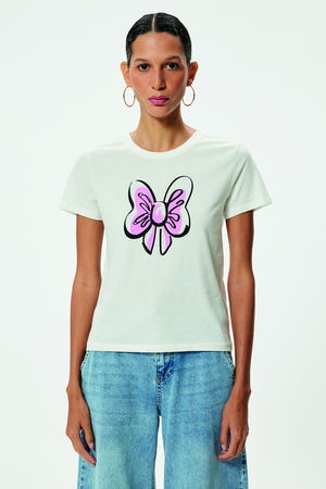 Koton X Tuba Ünsal - Disney Lisanslı Fiyonk Baskılı T-shirt EKRU Koton X Tuba Ünsal - Disney Lisanslı Fiyonk Baskılı T-shirt EKRU