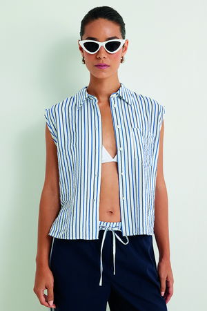 Koton X Sima Tarkan - Cep Detaylı Kolsuz Gömlek BEYAZ MAVI Koton X Sima Tarkan - Cep Detaylı Kolsuz Gömlek BEYAZ MAVI