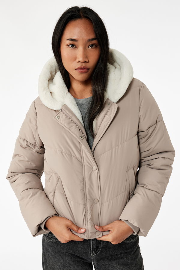 Koton Kürklü Kısa Şişme Mont KUM