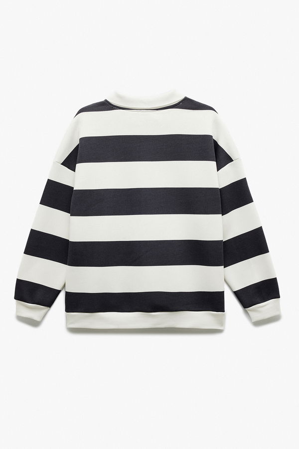 Koton Oversize Şardonlu Polo Yaka Sweatshirt EKRU Koton Oversize Şardonlu Polo Yaka Sweatshirt EKRU