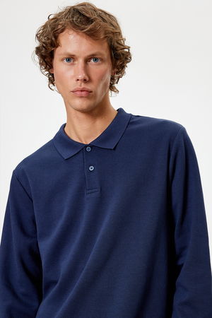 Koton Düğmeli Pamuklu İnterlok Kumaş Polo Yaka Sweatshirt LACİVERT Koton Düğmeli Pamuklu İnterlok Kumaş Polo Yaka Sweatshirt LACİVERT