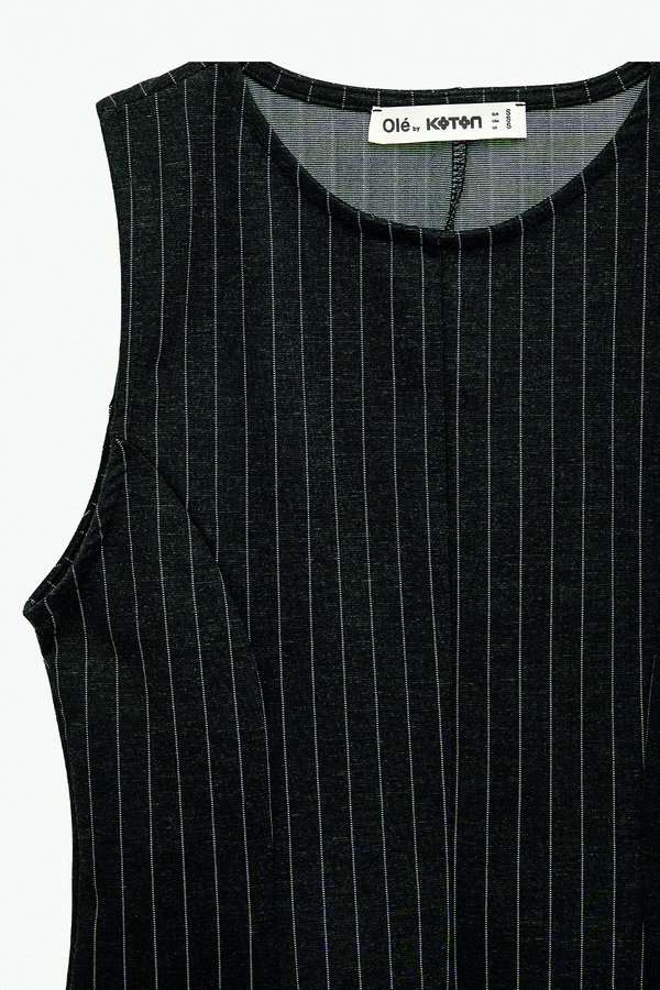 Koton Slim Fit Kolsuz Bisiklet Yaka Çizgili Peplum Bluz ANTRASİT