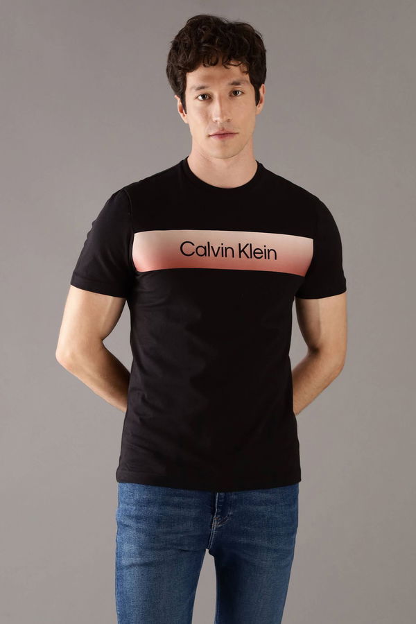 Calvin Klein Erkek T-shirt SİYAH Calvin Klein Erkek T-shirt SİYAH