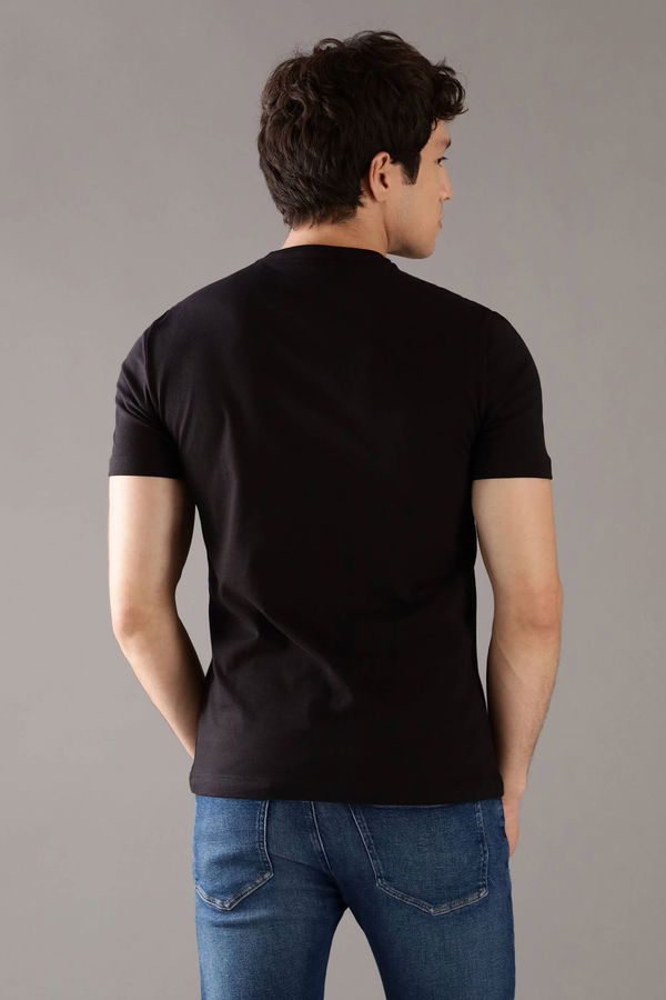 Calvin Klein Erkek T-shirt SİYAH Calvin Klein Erkek T-shirt SİYAH