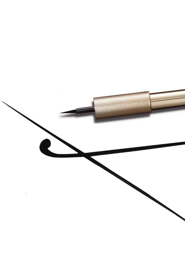 L'Oreal Paris Matte Signature Eyeliner 01 STD L'Oreal Paris Matte Signature Eyeliner 01 STD