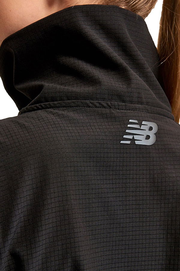 New Balance Kadın Fermuarlı Sweat SIYAH New Balance Kadın Fermuarlı Sweat SIYAH